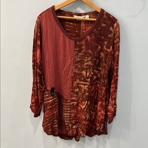Lyng Women's Red/Maroon/Brown Top
